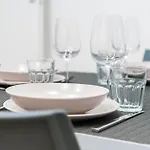 Hostdomus - Azure Loft Free Garage 로아노
