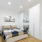 Hostdomus - Azure Loft Free Garage