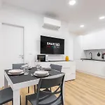 Hostdomus - Azure Loft Free Garage 아파트