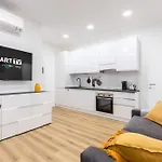 Hostdomus - Azure Loft Free Garage 아파트 로아노