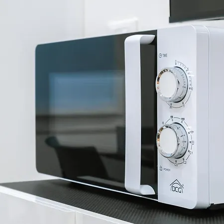 Hostdomus - Azure Loft Free Garage アパート ロアーノ