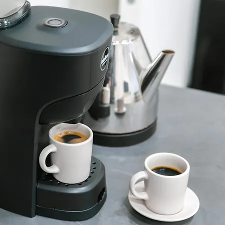 Hostdomus - Azure Loft Free Garage