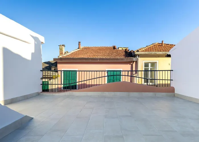 Hostdomus - Azure Loft Free Garage Daire Loano