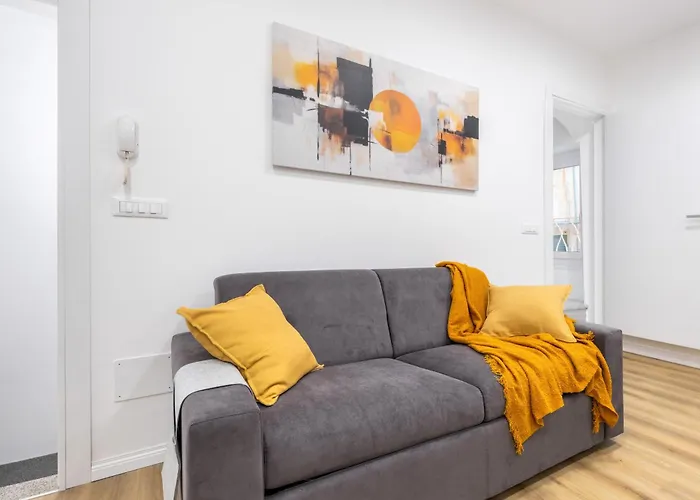 Hostdomus - Azure Loft Free Garage *