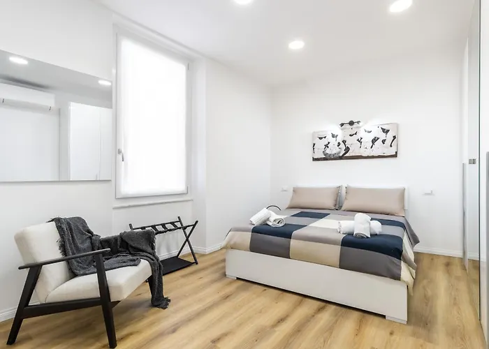 Hostdomus - Azure Loft Free Garage Loano