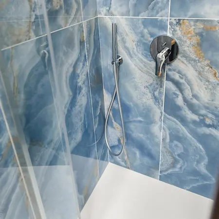 Apartament Hostdomus - Azure Loft Free Garage *