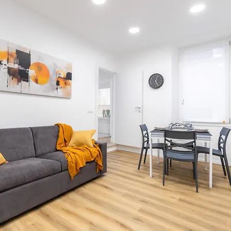 Apartment Hostdomus - Azure Loft Free Garage Loano