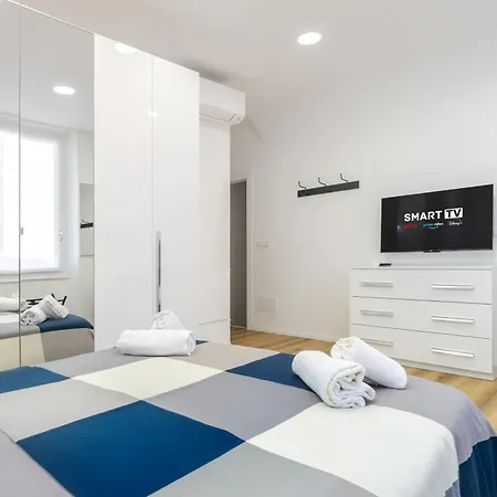 Apartment Hostdomus - Azure Loft Free Garage *