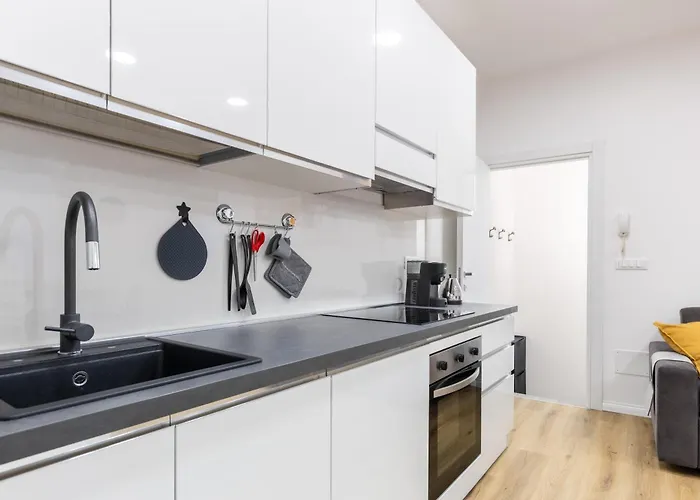 Hostdomus - Azure Loft Free Garage * Loano